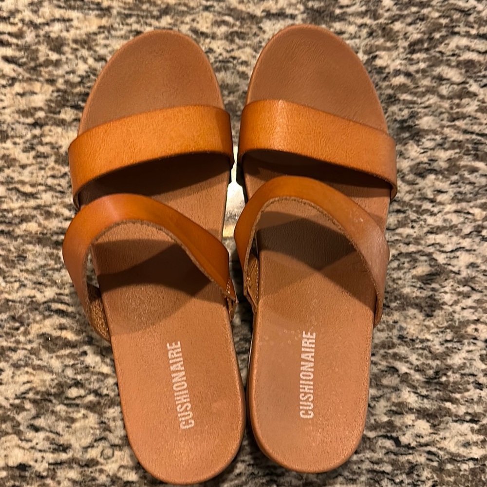 Cushionaire sandals